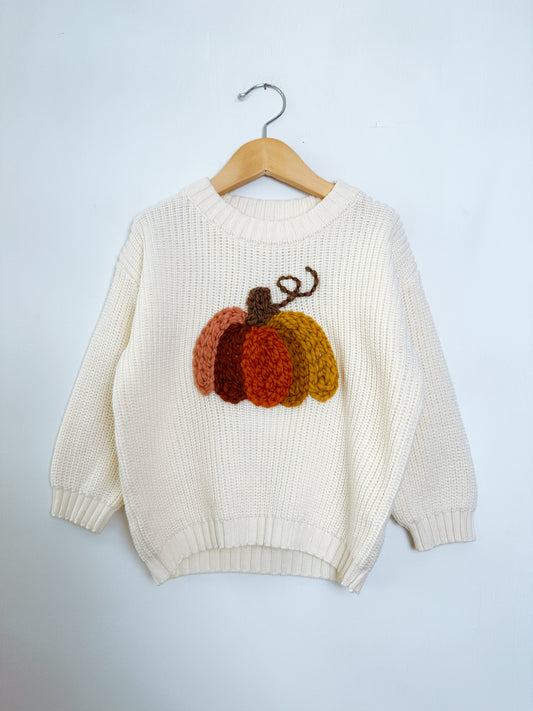 RTS 3-4T marshmallow sweater with pumpkin
