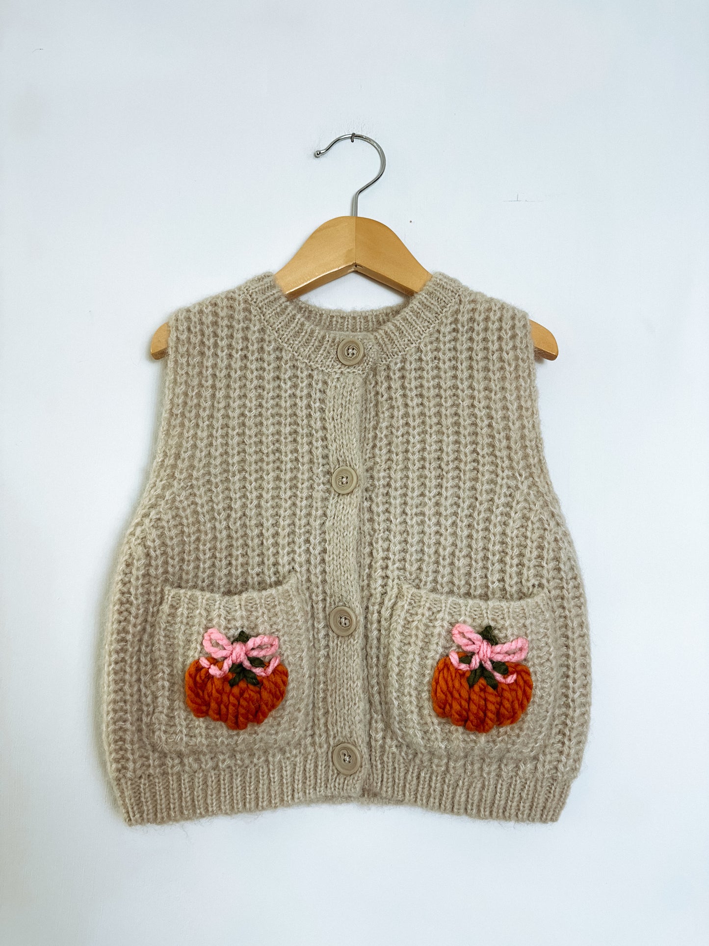 RTS 4/5 years knit vest with pumpkin pockets